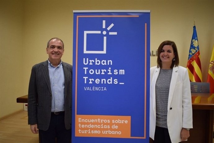 Toni Bernabé y Sandra Gómez en la presentación de las #UrbanTTValencia en diciem