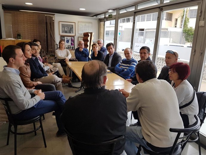 El líder del PP, Biel Company, se reúne con vecinosd de Can Pastila