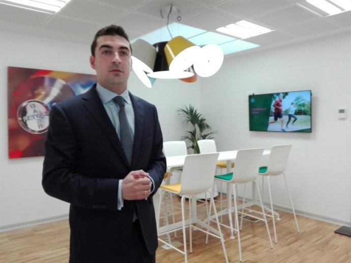 El director de la planta de Bayer en Lada, Langreo (Asturias), Jorge Álvarez