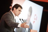 Rivera pide "limpiar" la imagen de la Comunitat: "No merece ser noticia por implicación de Camps en la caja B del PP"