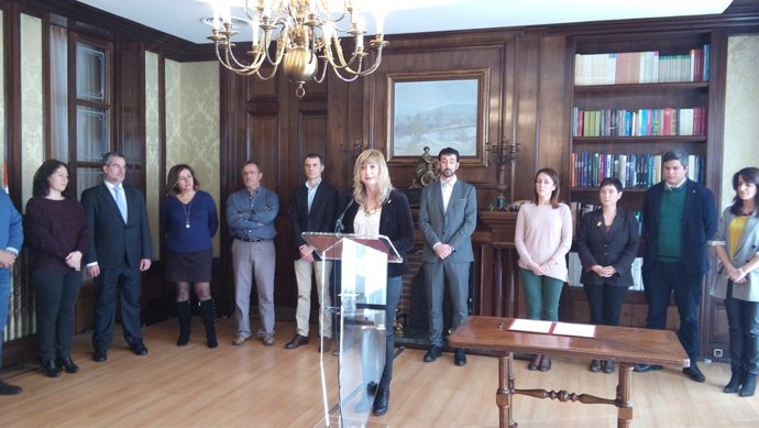 Lectura del manifest de compromís amb la memòria històrica