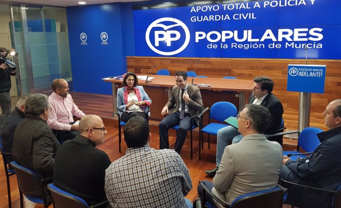Prensa Pp Regional (Np) Teodoro García E Isabel Borrego Sobre Equiparación Salar