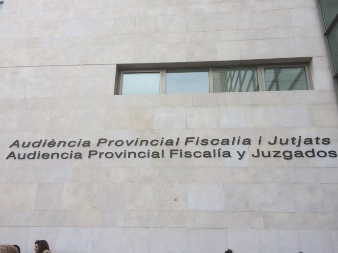 Fachada Ciudad de la Justicia de València