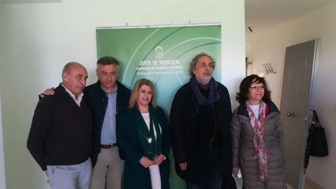 El delegado territorial, Federico Fernández, y la alcaldesa de Jerez