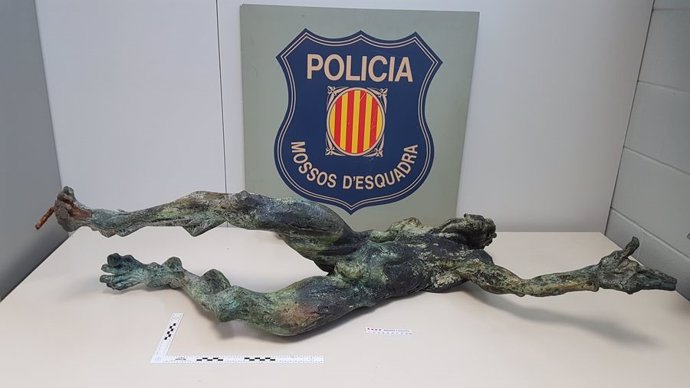 Escultura de bronce recuperada por los Mossos d'Esquadra