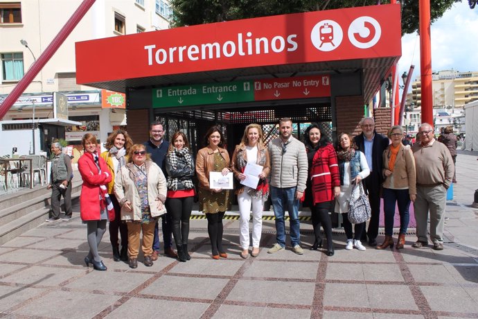 Representantes del PP en la estación de La Nogalera en Torremolinos