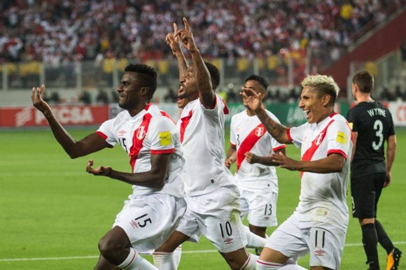 Peruanos celebran su clasificación