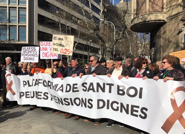 Manifestación en defensa del sistema público de pensiones en Barcelona
