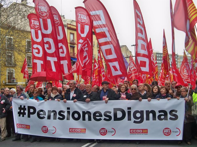 Manifestación de UGT y CC.OO. Por las pensiones.