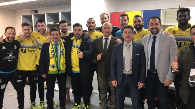 Francisco Reyes felicita a jugadores del Jaén, Paraíso Interior