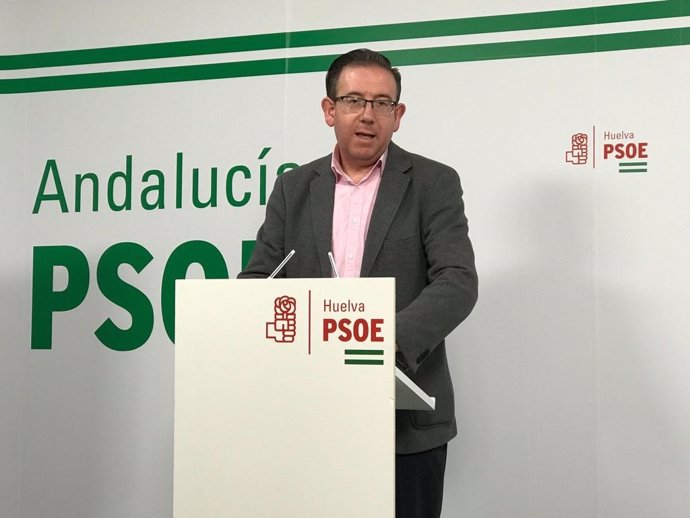 El senador socialista Manuel Guerra. 