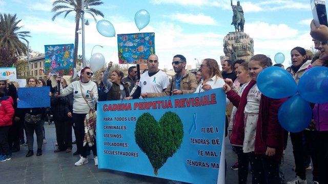 Más de 200 personas se concentran en Palma en apoyo a la no derogación de la prisión permanente revisable