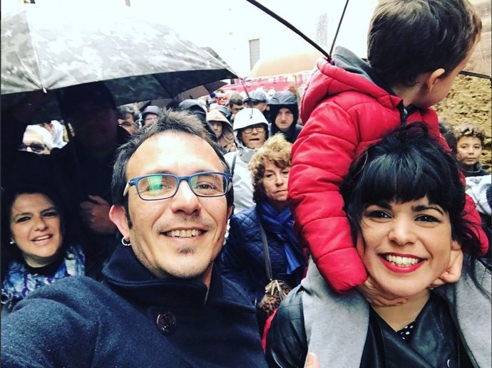 José María González y Teresa Rodríguez en la manifestación por "pensiones dignas