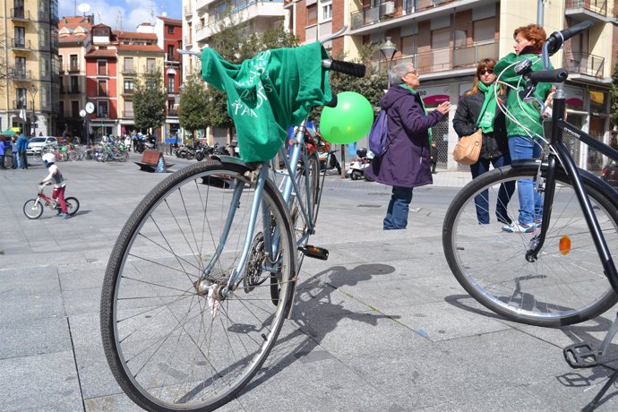Valladolid (18-03-2018).- Bicicletada por la Escuela Pública