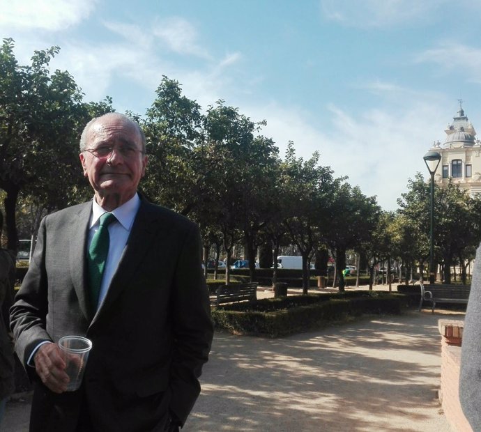 El alcalde de Málaga, Francisco de la Torre, anuncia que optará a reelección