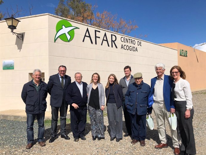 La alcaldesa de Alcalá de Guadaíra se reúne con la Asociación AFAR