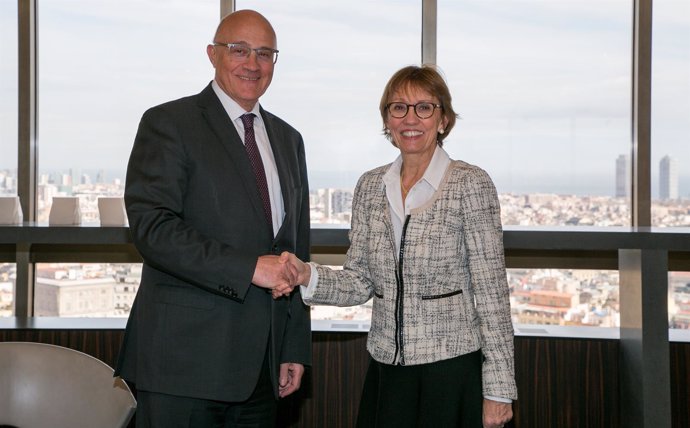 Josep Oliu (Banco Sabadell) y Eugenia Bieto (Esade)