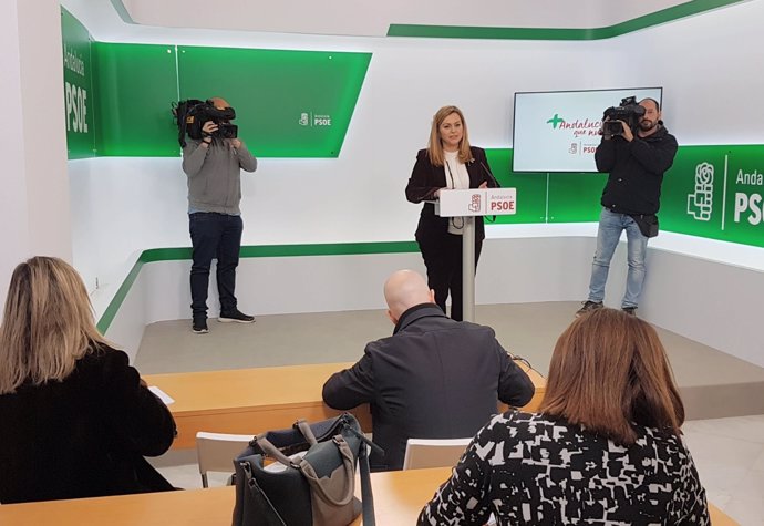 María Jesús Serrano (PSOE-A), este lunes en rueda de prensa