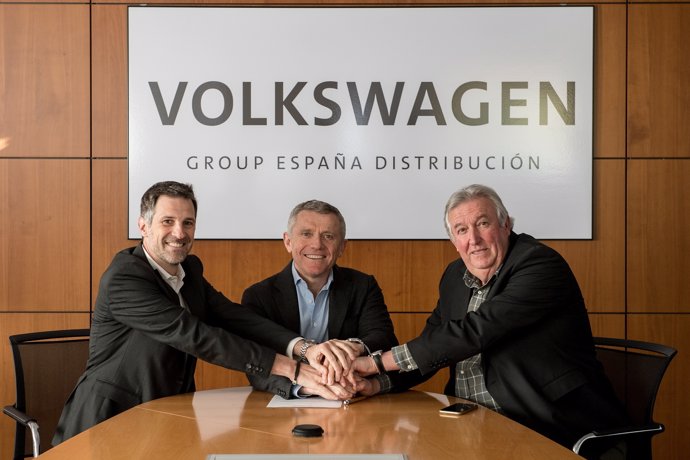 Firma del convenio colectivo de Volkswagen Group España Distribución
