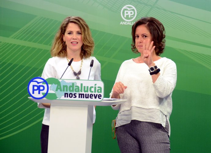 Ana Mestre y Catalina García, del PP-A, en rueda de prensa este lunes