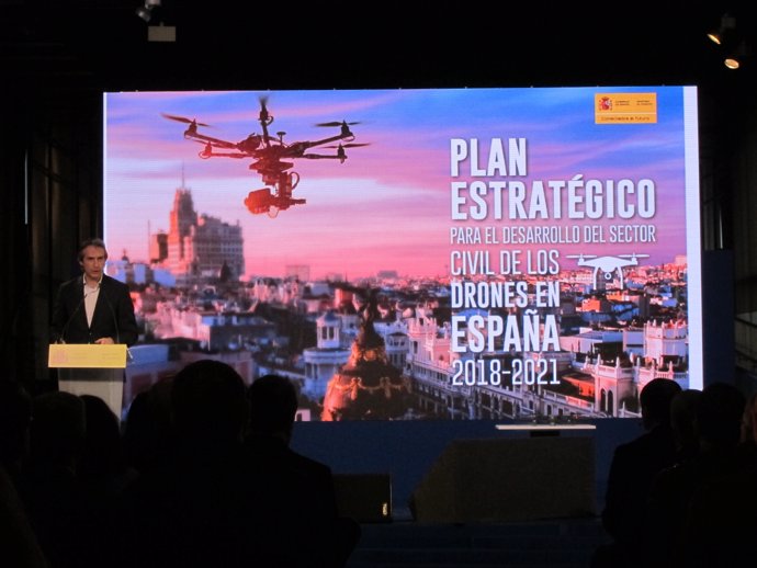 Fomento presenta el Plan Estratégico para el desarrollo de drones