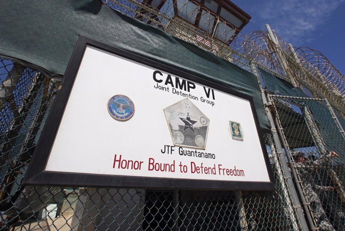 Entrada al centro de detención de Guantánamo