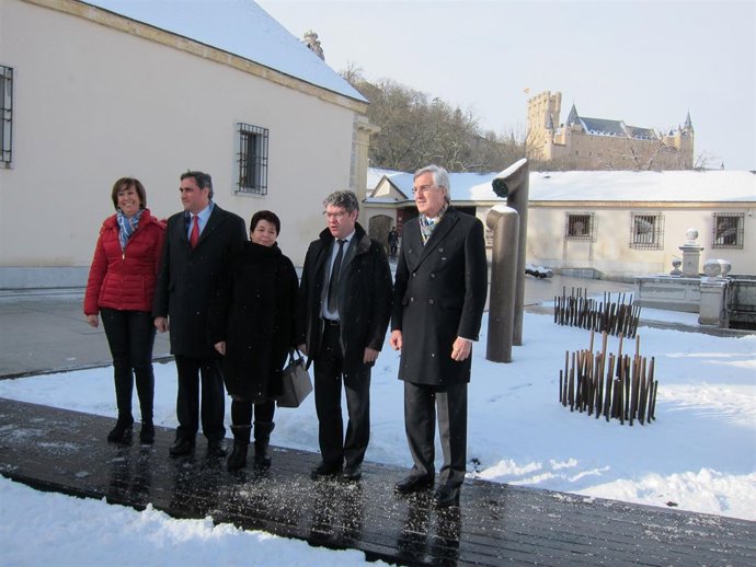   Nadal Junto A La Alcaldesa De Segovia 20-3-2018                              