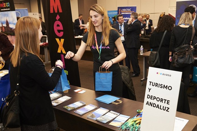 Andalucía asiste a encuentros de agencias de viajes nacionales.