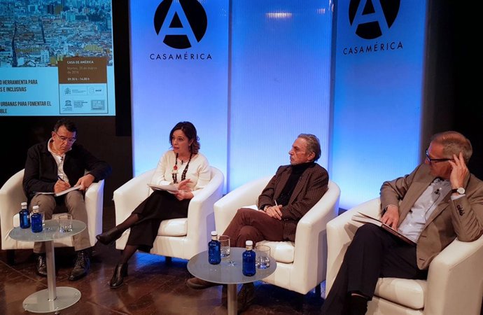 Isabel Ambrosio en la jornada sobre 'Cultura Futuro Urbano'