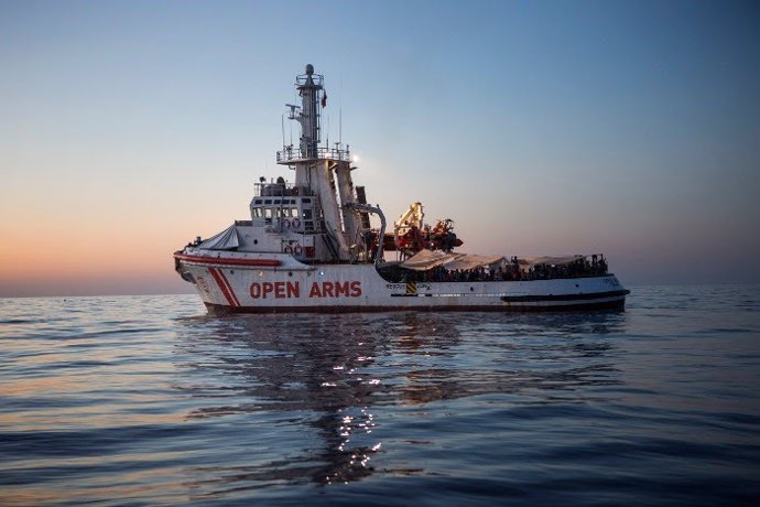 Barco insignia de Proactiva Open Arms, de salvamento de refugiados