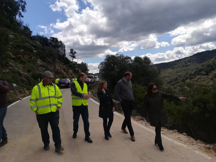 La presidenta de la Diputación de Cädiz visita carreteras dañadas por temporal