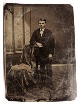 Fotografía real de Jesse James el foragido americano, comprada por 10 dólares