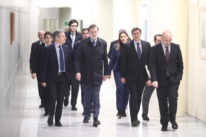 Rajoy surt del Congrés després del debat i votació de la presó permanent