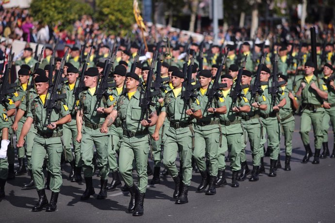 Desfile militar en el Día de la Hispanidad, el 12 de octubre