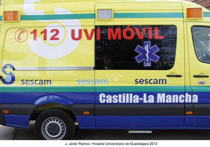 UVI movil, ambulancia, transporte sanitario, SESCAM            