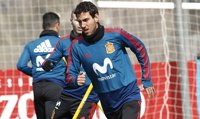 Parejo: "Hay que aprovechar a Iniesta todo el tiempo que podamos"