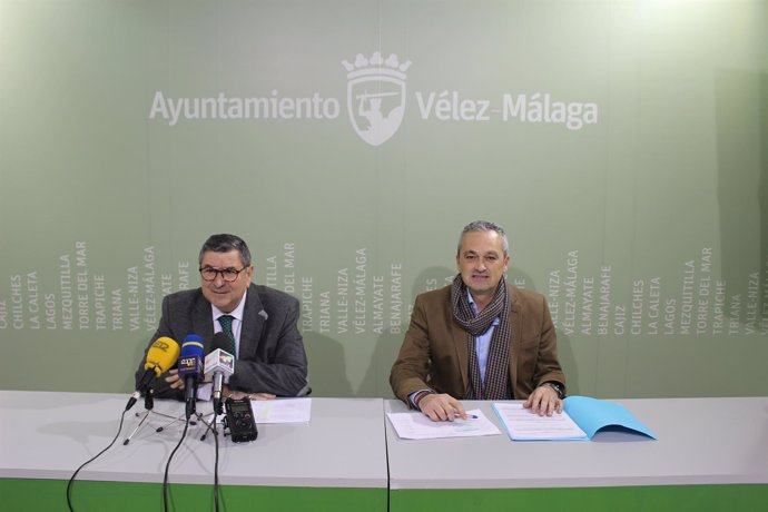 Antonio Moreno Ferrer alcalde y el edil de Contratación