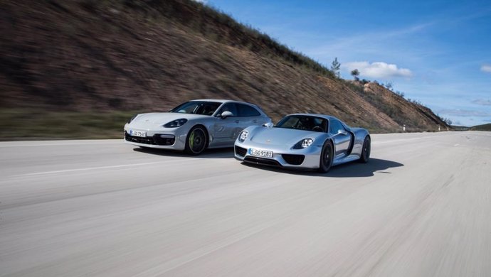 Porsche 918 Spyder y Panamera Turbo S E-Hybrid Sport Turismo
