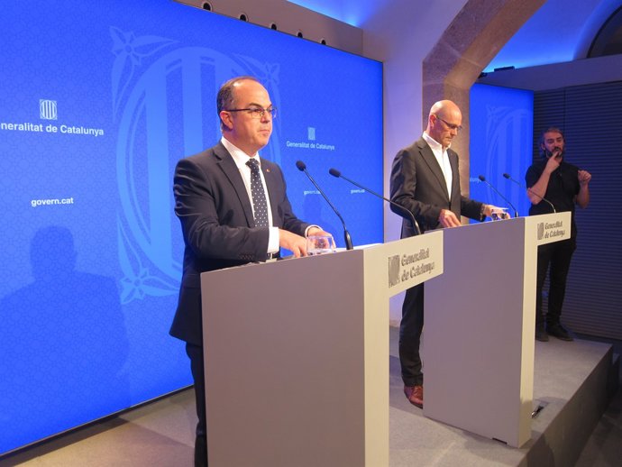 El portaveu del Govern, J.Turull, i l'conseller d'Exteriors, R.Romeva