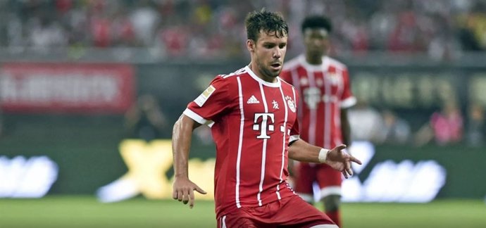 Juan Bernat en un partido con el Bayern Múnich