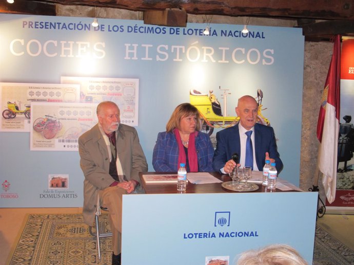 Presentación De Los Décimos De Lotería Nacional Dedicados A Coches Históricos.