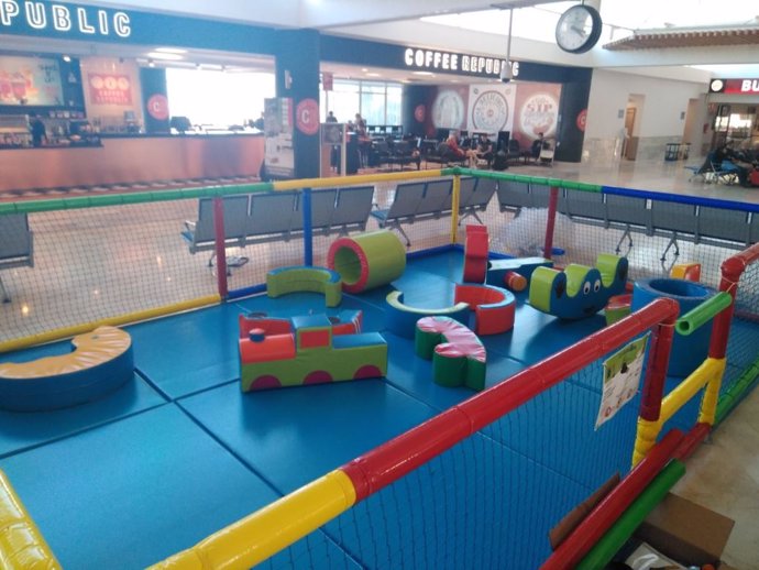 Parque infantil en el Aeropuerto de Lanzarote