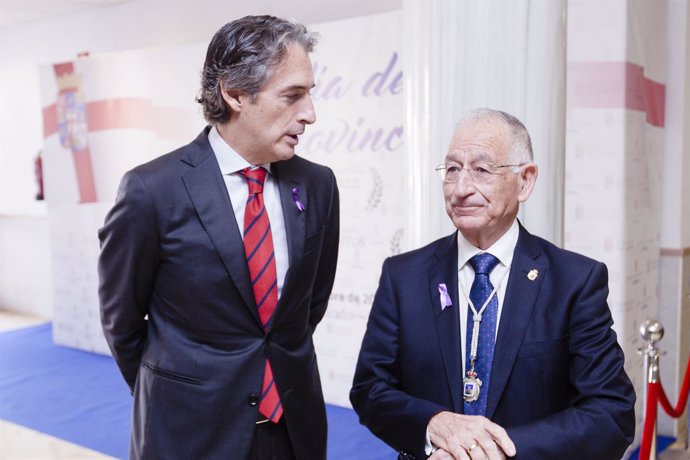 El ministro Íñigo de la Serna recibirá el Escudo de Oro de la Diputación.