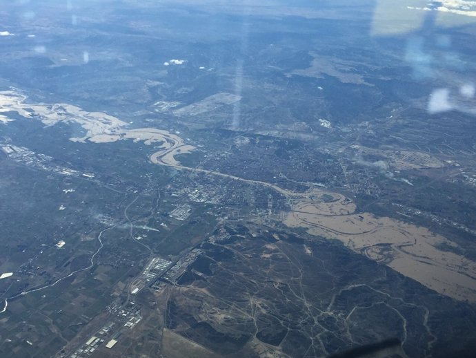 Imagen aérea de la riada del Ebro
