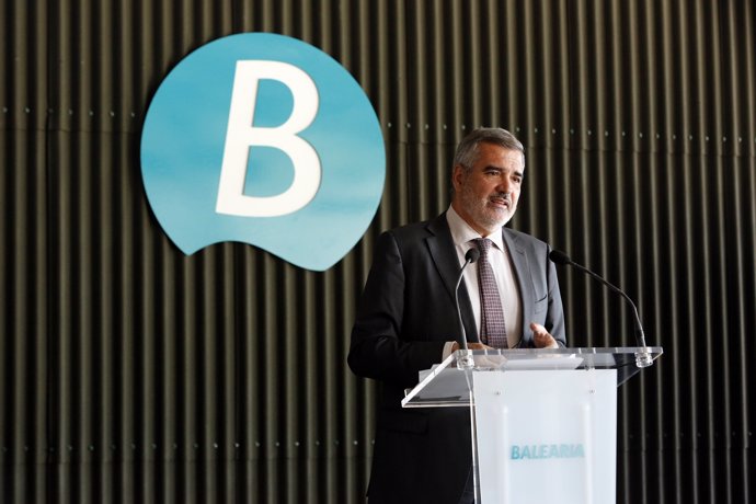 El presidente de Baleària ha ofrecido los resultados de 2017 en rueda de prensa