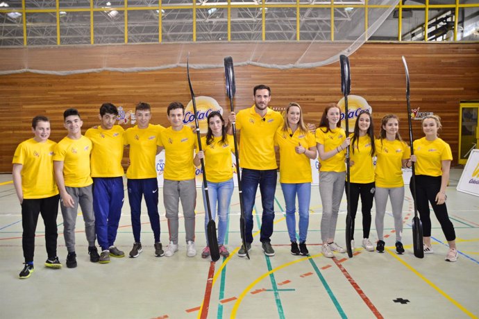 Mireia Belmonte y Saúl Cravuitti en la presentación de las becas -Vamos