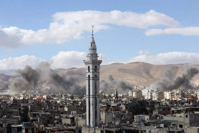 Humo en Ghuta Oriental (Damasco, Siria)