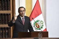 Vizcarra llega a Perú para asumir el cargo de presidente