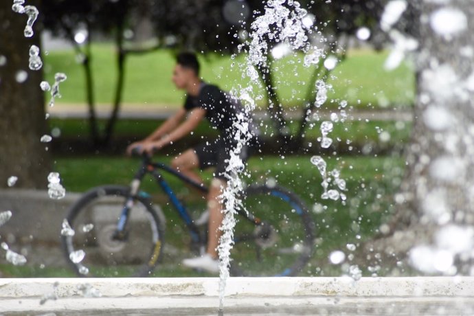 Verano, calor, deporte, descanso, temperaturas, vacaciones, agua