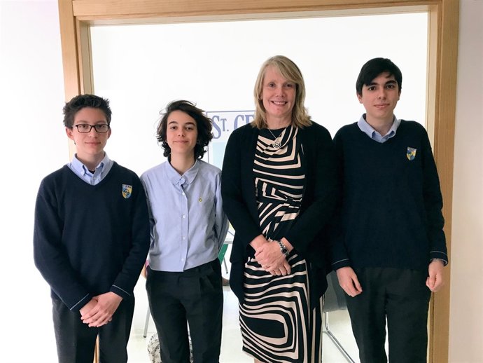 Los tres alumnos clasificados son Alejandra B., Carlos G. Y Matías S.